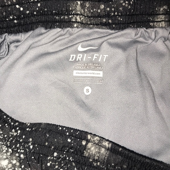 Nike shorts - Picture 3 of 3